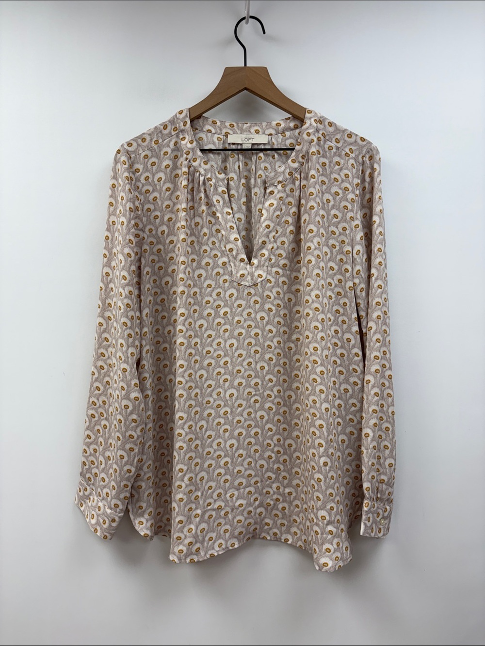 Ann Taylor LOFT Peacock Feather Print Split V-Neck Blouse Grey Large